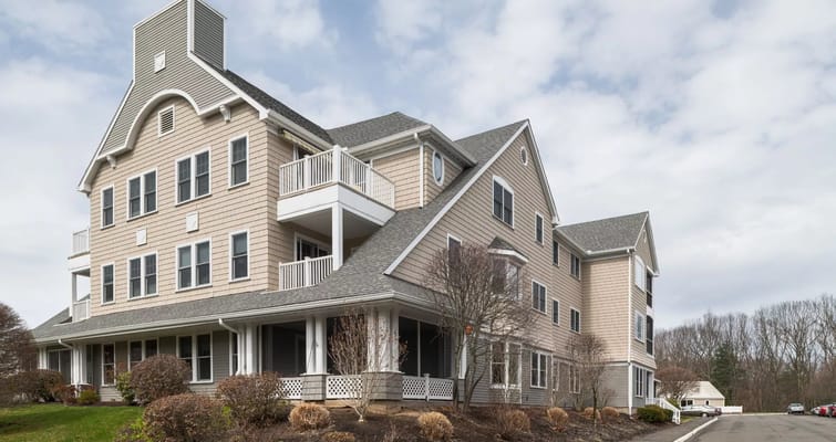 Exterior view of Glenmeadow facility building