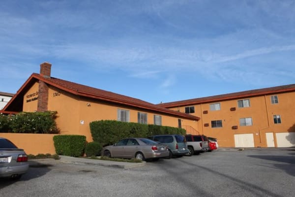 Exterior view of the Hacienda Grande Assisted Living facility
