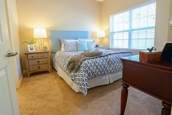 Cozy and well-furnished resident bedroom