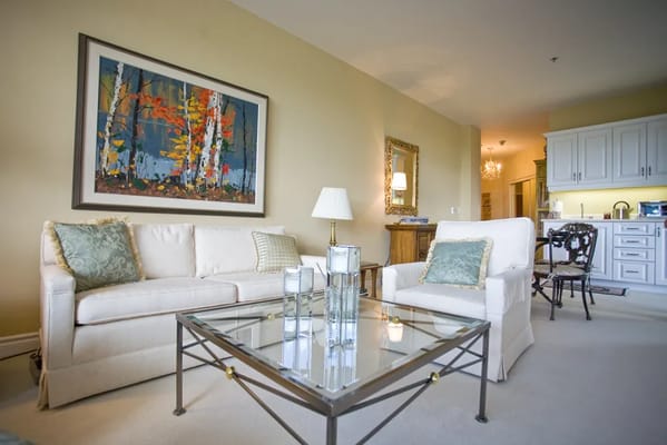 Cozy living area in a retirement residence