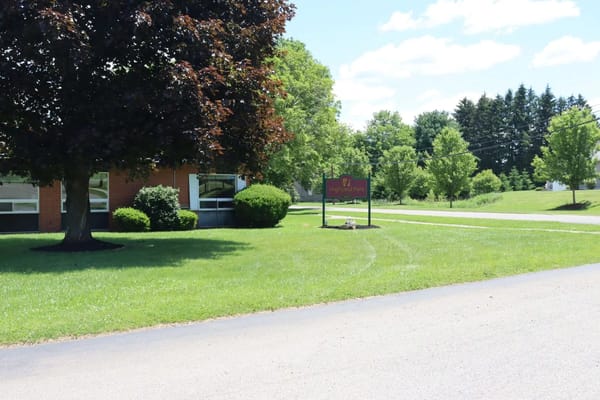 Exterior view of Highland Park Rehabilitation & Nursing Center