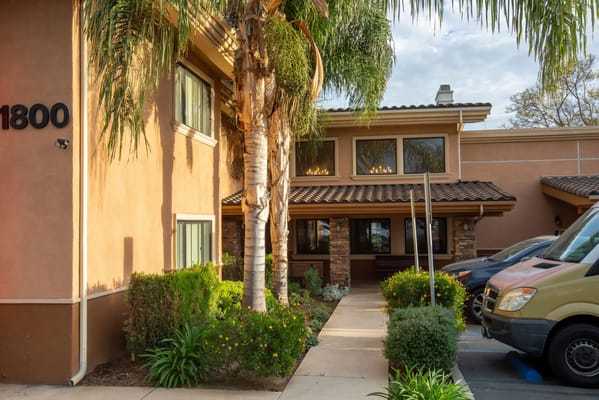 Exterior view of Mainplace Senior Living entrance