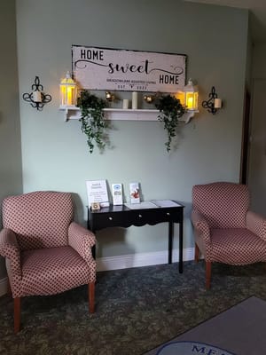 Cozy common area with welcoming decor and seating