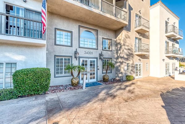 Entrance of Pacifica Senior Living Santa Clarita