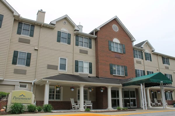 Exterior view of Paramount Senior Living at Newark