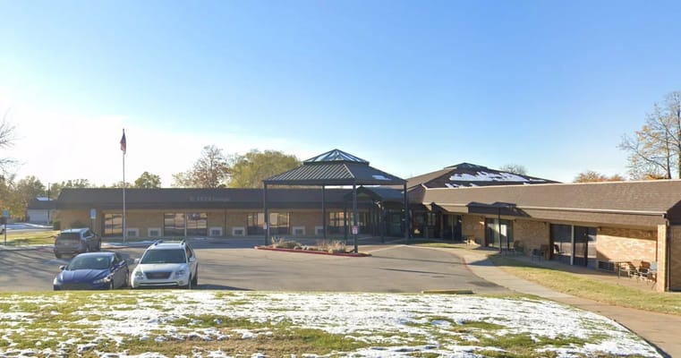 Front exterior view of Sandstone North Park facility