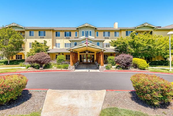 Front entrance of Solstice Senior Living at Santa Rosa with landscaped gardens