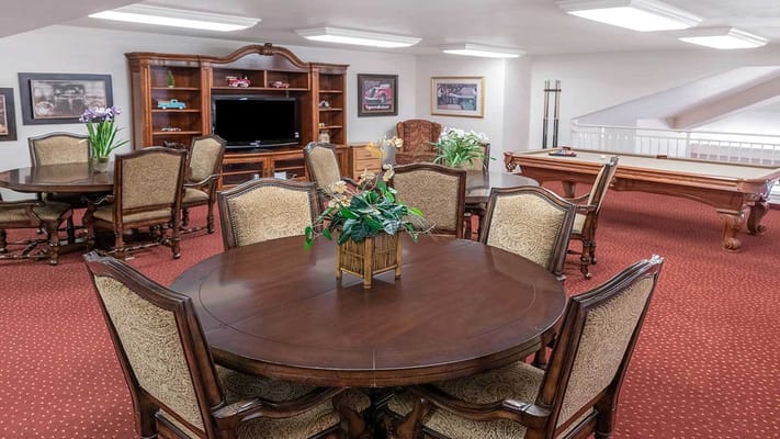 Cozy common area with tables and chairs
