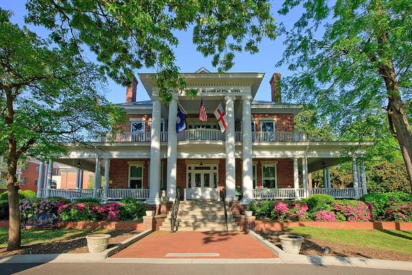 Exterior view of Still Hopes Episcopal Retirement Community building