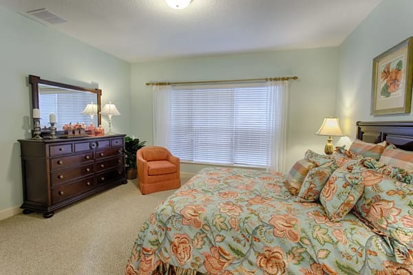 Cozy and well-decorated private resident room