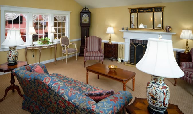 Cozy common area with comfortable seating