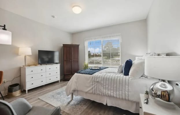 Cozy private resident room with light decor