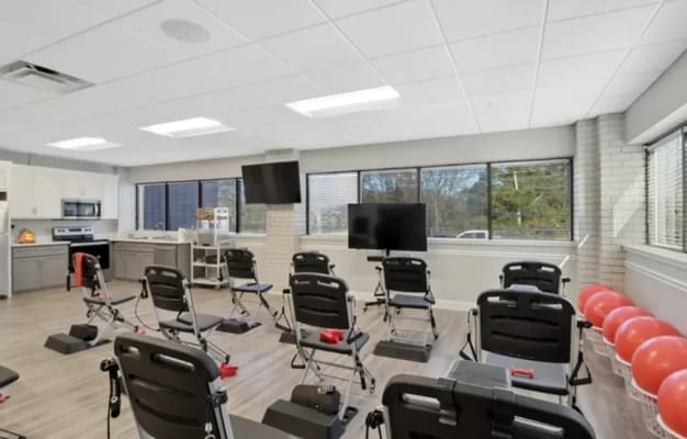 AVIVA Maybelle Carter