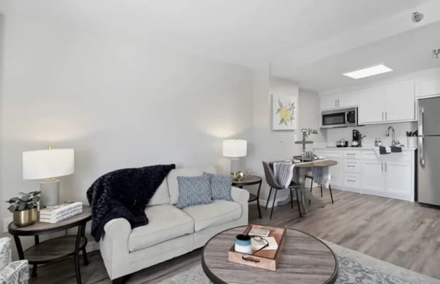 AVIVA Maybelle Carter