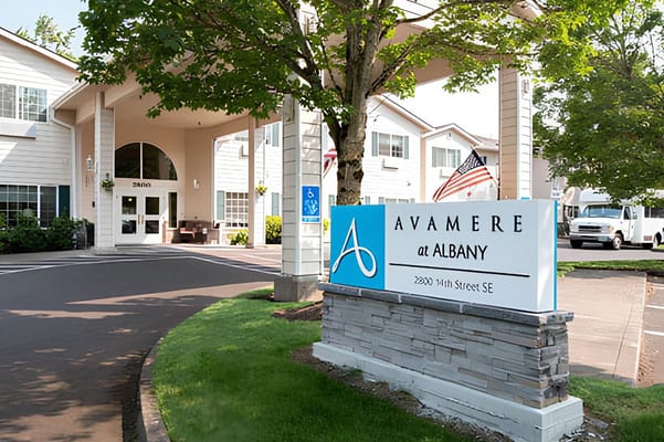 Exterior view of Avamere at Albany facility entrance