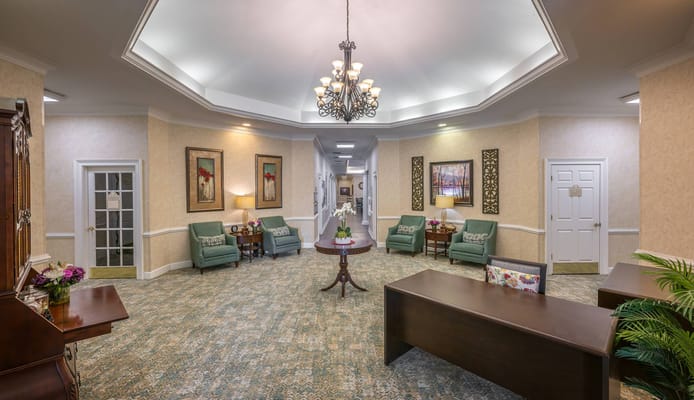 Common area with seating and decorative elements