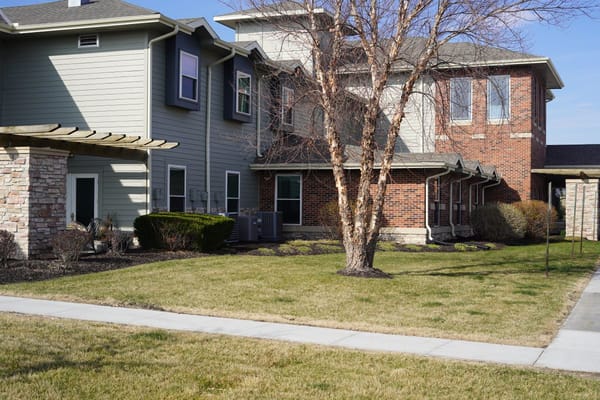 Exterior view of the Heritage Pointe building