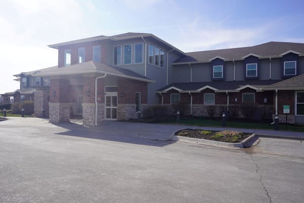 Exterior view of the Heritage Pointe facility entrance