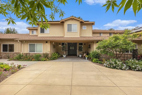 Exterior view of Ranch View Senior Assisted Living building