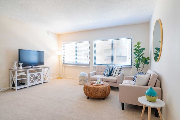 Bright and welcoming common area with comfortable seating