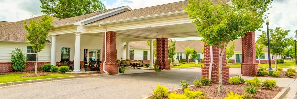 Entrance of Spring Oak at Christiansburg with outdoor seating