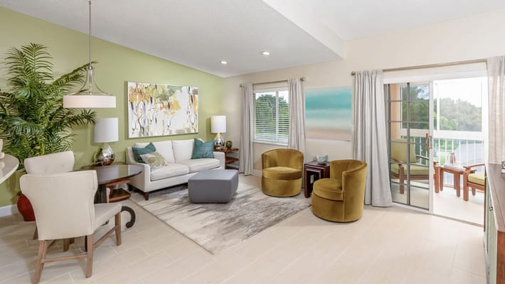 Vi at Lakeside Village