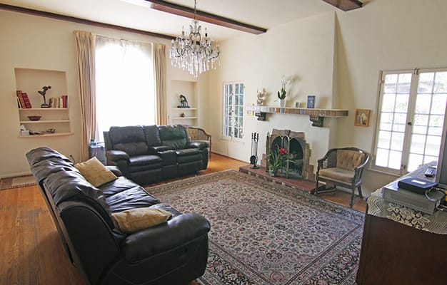 Bright and inviting common area with comfortable seating