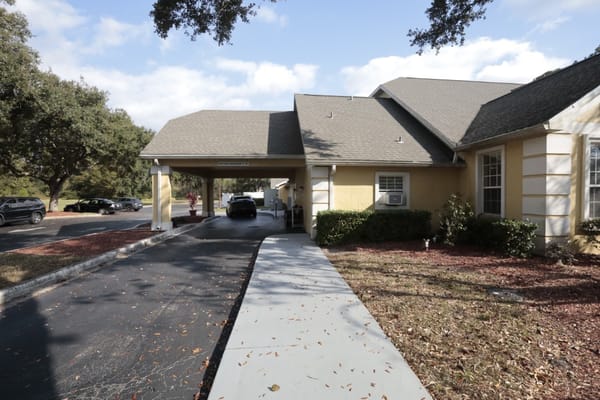 Exterior view of Brookdale Mandarin Central entrance
