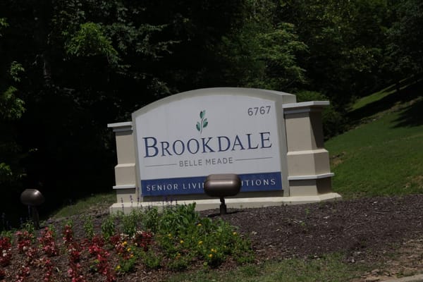 Exterior sign for Brookdale Belle Meade facility