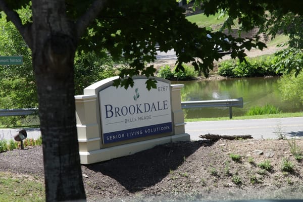 Signage indicating Brookdale Belle Meade Senior Living