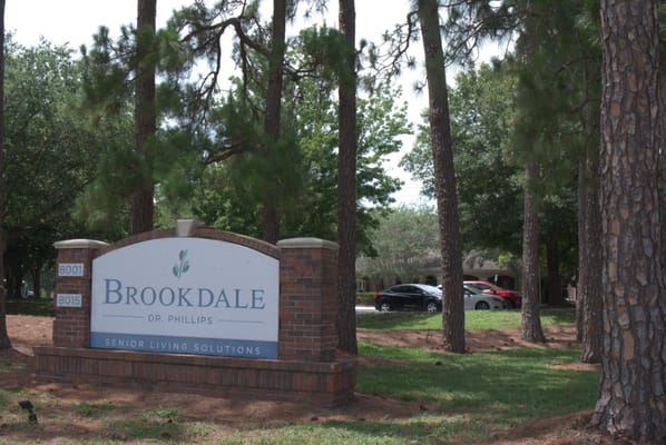 Sign at the entrance of Brookdale Dr. Phillips