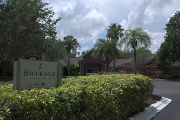 Sign and entrance to Brookdale Dr. Phillips facility