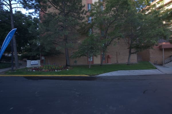 Exterior view of the Brookdale Tamarac Square building
