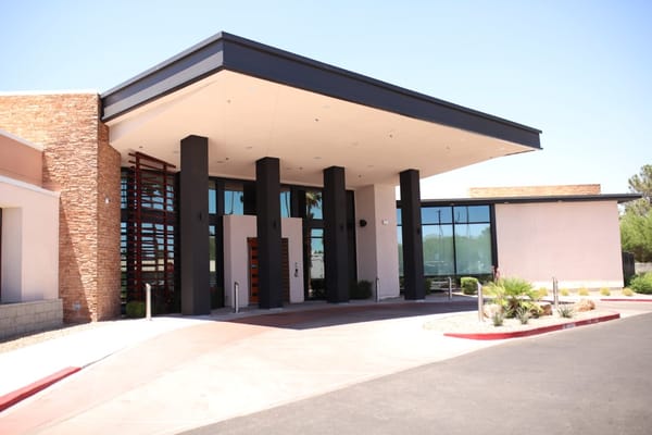 Front entrance of Lumina Las Vegas with modern architecture