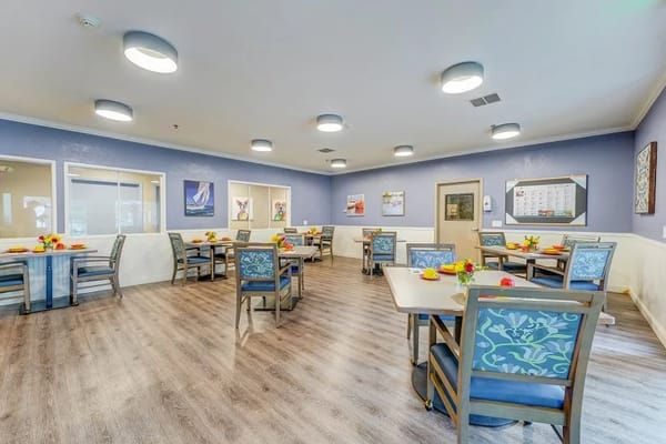 Dining room with tables and decorations