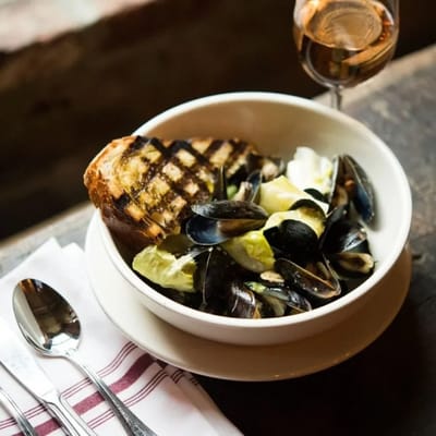 Crescent Oaks Memory Care