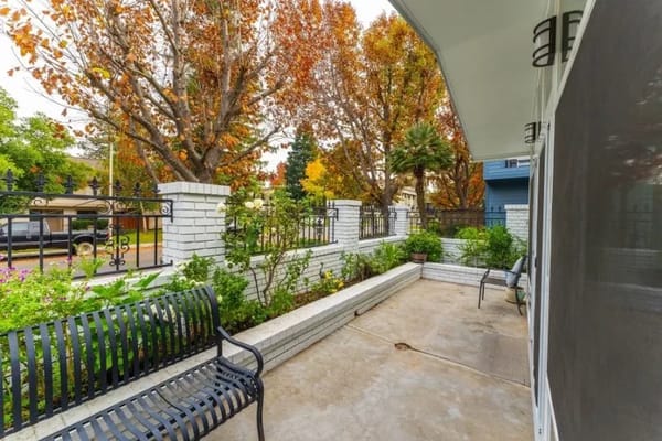 Crescent Oaks Memory Care