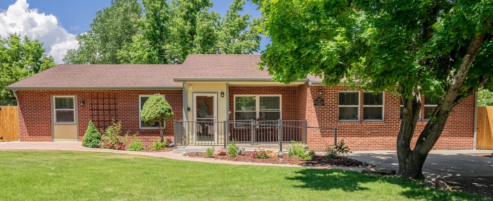 Exterior view of Jaxpointe Memory Care Homes facility
