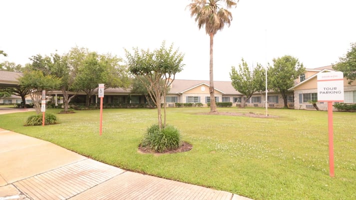 Outdoor view of Morada Cy-Fair with landscaping