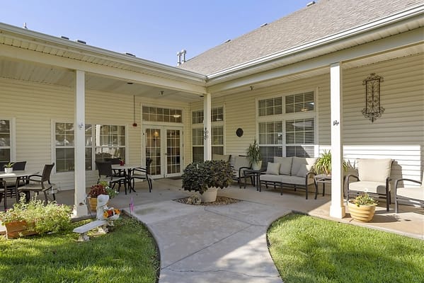 Outdoor seating area in a senior living facility