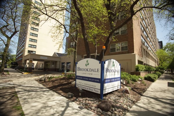 Exterior view of Brookdale Lake View facility