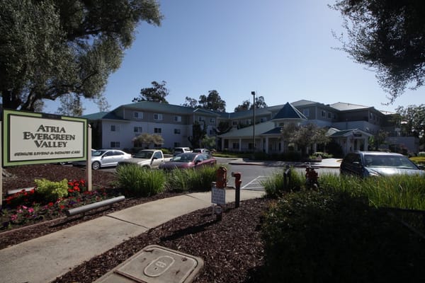 Exterior view of Atria Evergreen Valley building