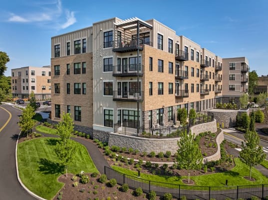 Exterior view of Waterstone on High Ridge facility