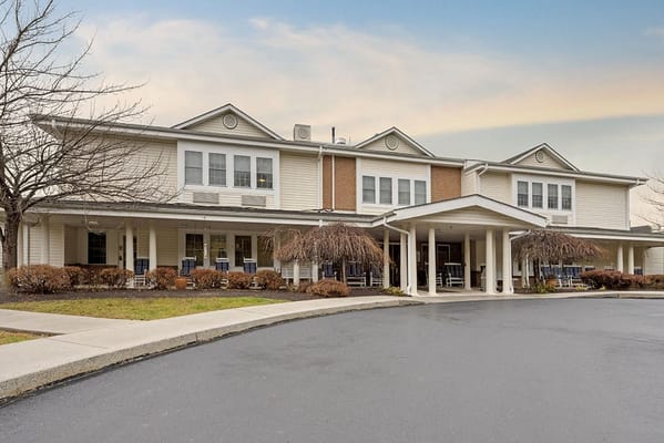 Exterior view of Brookdale Grandon Farms facility