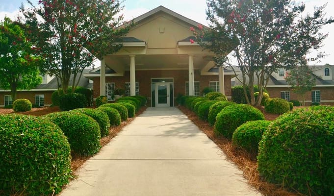 Pathway leading to the entrance of Oak Hill Assisted Living Community