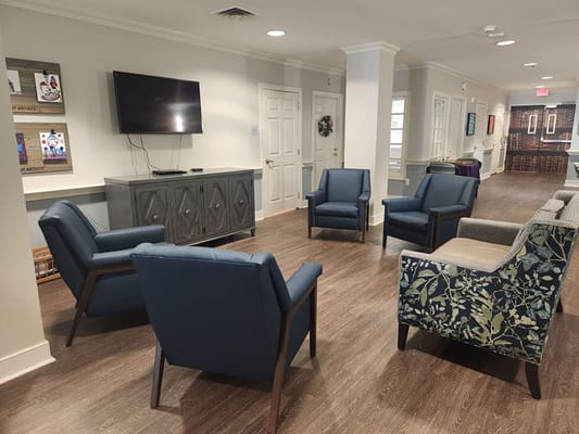 Common area with seating in a senior living facility