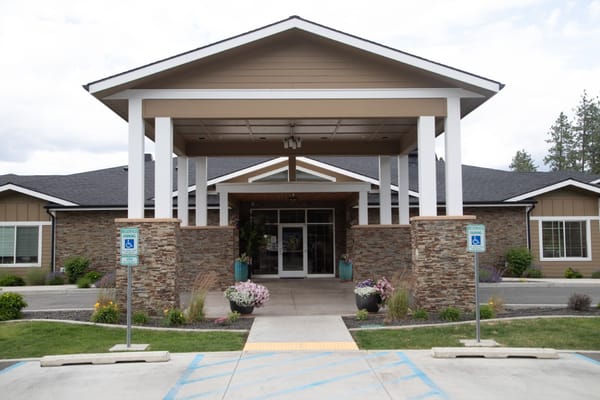 Front entrance of Ciel of Spokane facility