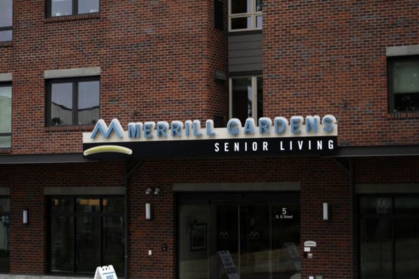 Merrill Gardens at Wright Park signage