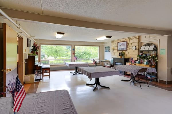 Common area with tables and decorations