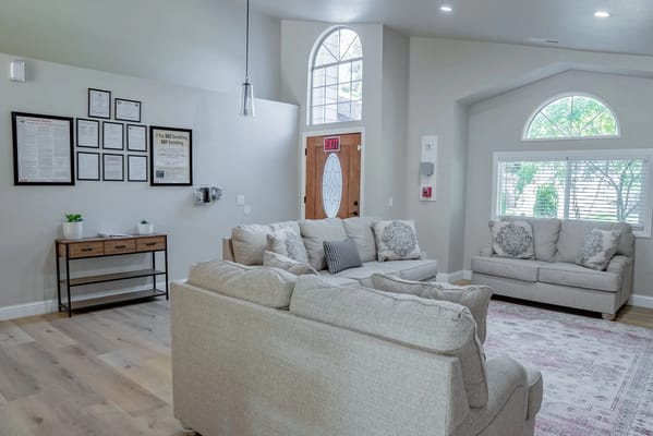 Bright and inviting common area with comfortable seating